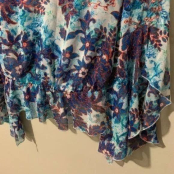Guess blue floral print edgy and flowy crop top Size XS - Picture 9 of 12